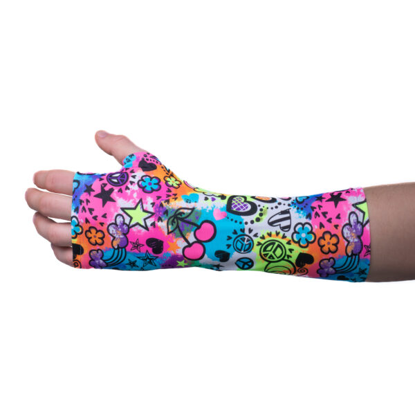 Colorful and playful elastic arm cast cover – vibrant protection full of personality.